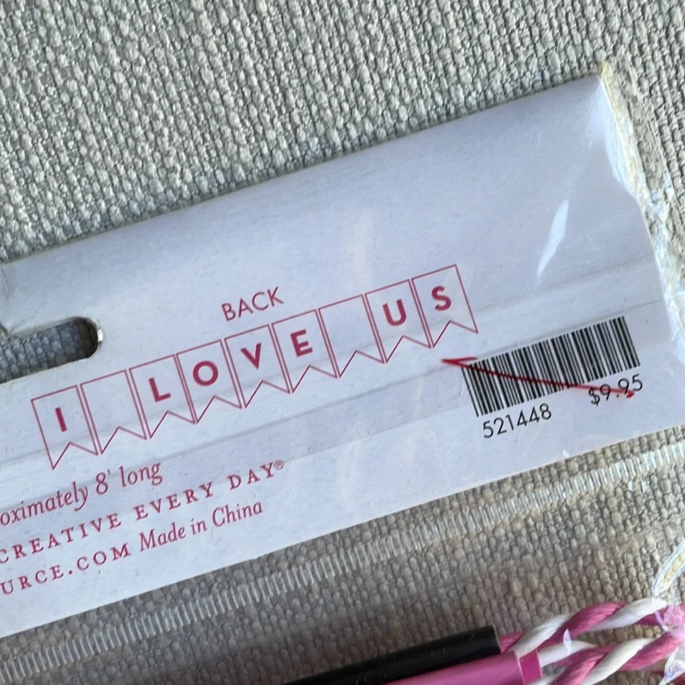 *free* Paper source reversible banner love hugs